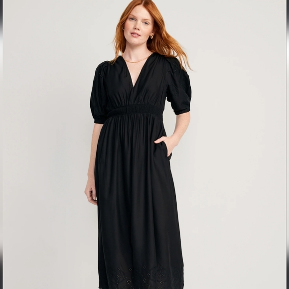 Waist-Defined V-Neck Shirred Midi Dress, black, size large never worn - Picture 1 of 2